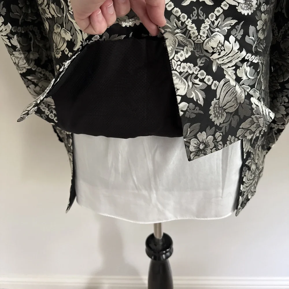 Kilburne Finch Formal Wear Floral Tuxedo Jacket Size 42R Silver Black